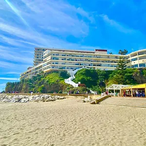 New Fabulous Beachfront Apartamento Torremolinos
